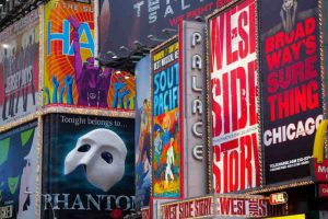 What Should One Consider Wearing In Broadway Show In New York? Easy Styling Tips for Beginners!!